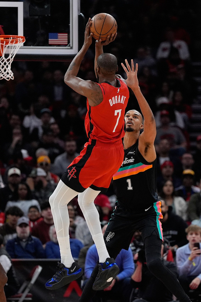 杜兰特逼近乔丹历史得分榜致敬传奇之路
