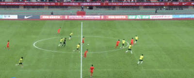 中国U-19男足1-0力克澳大利亚U-19 首战告捷