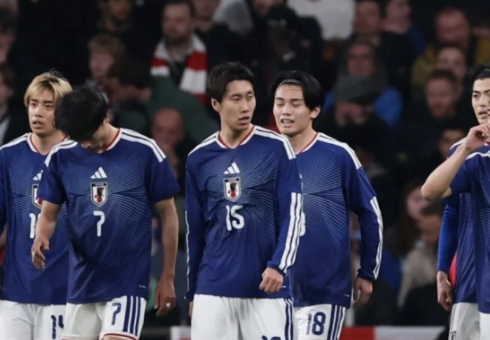 日本队1-0力克英格兰，巴萨式破门展现战术精髓