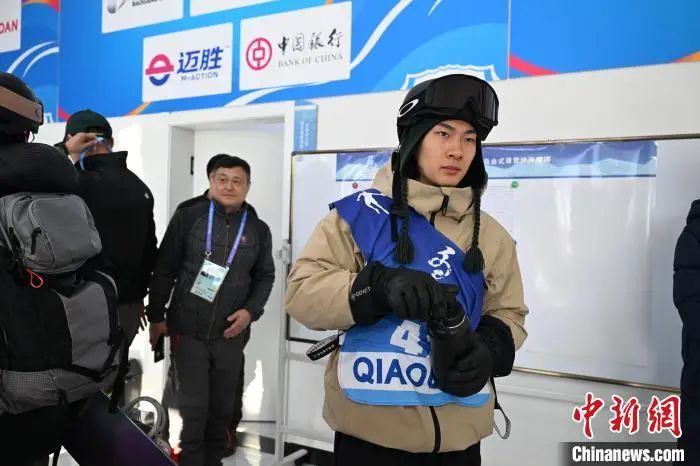 苏翊鸣单板滑雪大跳台逆转夺金 20岁生日赛场上