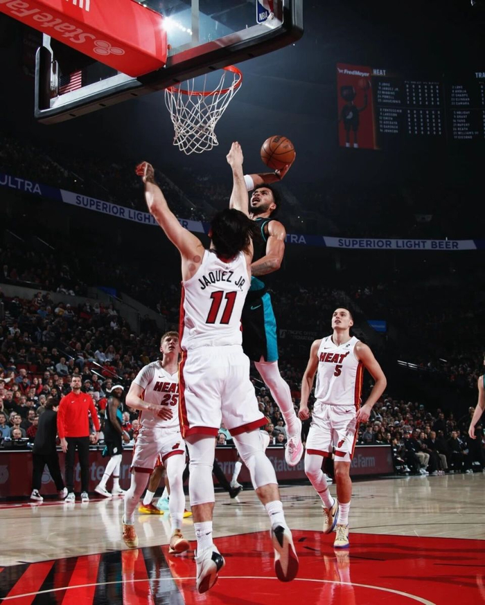 卡马拉创NBA历史纪录：单赛季造进攻犯规破百成